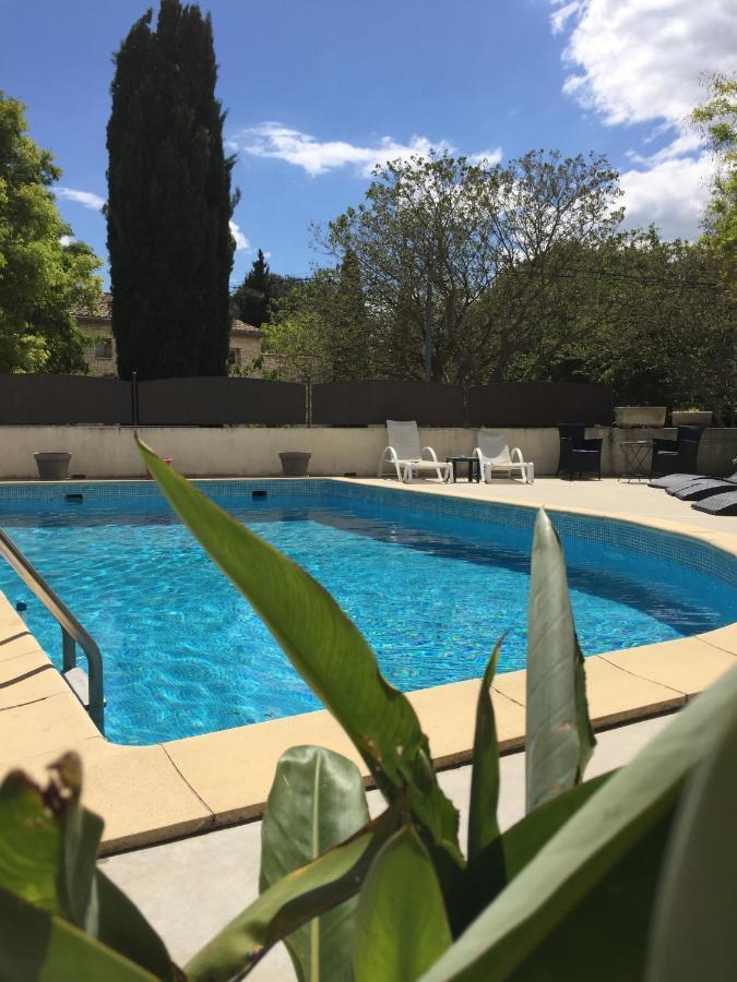 Logis Auberge De Tavel Exterior foto